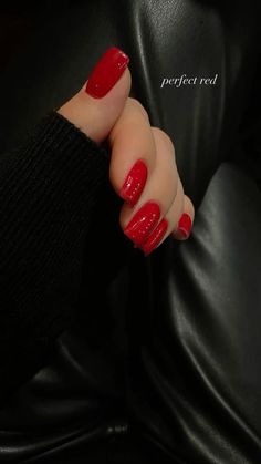 Incredible Short Red Nail Designs Ideas 2023||Red Nails For Womens 2023 Permanente Make-up, Smink Inspiration, Casual Nails, Work Nails, Fire Nails, Classy Nails, Pretty Acrylic Nails