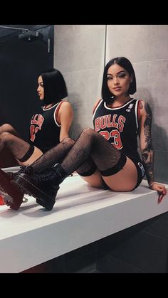 Fishnet Outfits, Chicago Bulls Outfit, Jordan Outfits For Girls, Fishnet Outfit, Chicago Bulls Basketball, Basketball Style, Bulls Basketball