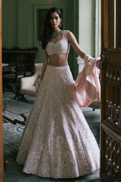 Lyana Nude Pink Floral Lehenga Set by Mishru, available on Indiaspopup.com Orang India, Gold Lehenga, Zardosi Embroidery, Floral Lehenga, Indian Outfits Lehenga, Embroidered Lehenga, Indian Bridal Outfits, Indian Couture, Indian Dress