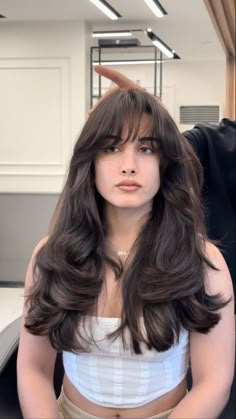 Spring Haircuts For Long Hair, Hair Cuts With Bangs For Round Faces, Butterfly Cut, Bangs With Medium Hair