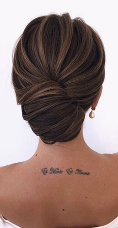 Classic Chignon, Prom Braid, Wedding Hairstyles For Medium Hair, Mother Of The Bride Hair, Homecoming Hairstyles Updos, Up Dos For Medium Hair, Hairstyles For Medium Hair