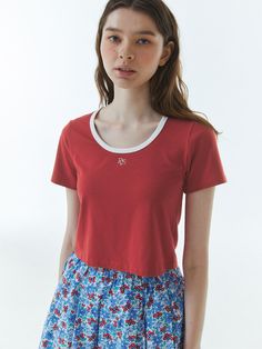 Color : RedCountry of Origin : Republic of Korea Basic Red T-shirt For Summer, Summer Red Graphic Tee, Red Summer Graphic Tee, Red Short Sleeve T-shirt For Spring, Red Cotton Top For Spring, Red Cotton Spring Tops, Spring Red Cotton Top, Basic Red Summer T-shirt, Red Crew Neck Top For Spring