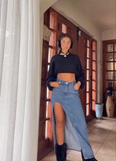 Outfit Pollera Larga, Moda Jeans, Outfit Mujer, Denim Jeans, Fashion Inspo, Outfit Inspo, How To Wear, Clothes, Upcycling