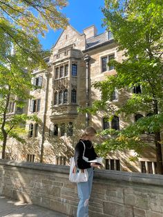 Yale university Medical University Aesthetic, Yale University Aesthetic Outfits, Ivy College Aesthetic, Yale Aesthetic Outfit, Dream University Aesthetic, Yale University Aesthetic Campus, Universities Aesthetic, Yale Medical School