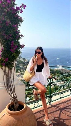 30 Italian Summer Outfits 2024 We Currently See All Over Pinterest Monochrome Outfits Summer, Beach European Style, Pompeii Outfit Ideas, Italy Summer Outfits Plus Size, European Sightseeing Outfits, East Coast Summer Aesthetic Outfit, Florence Outfit Summer, Europe Holiday Outfits, French Riviera Aesthetic Outfit