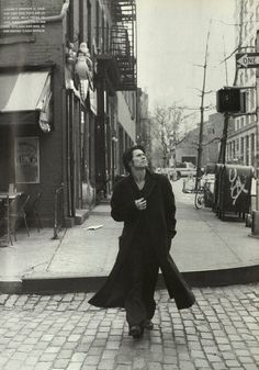 Willem Dafoe for Vogue, 2002. Robert Rabensteiner, Vogue Photo, Willem Dafoe, Men Photoshoot, Mens Outfit Inspiration, Old Fashion, Portrait Poses, Mode Inspo, Fashion Editor