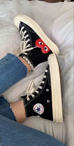 Converse Haute, Tenis Vans, Dr Shoes, Basket Style, Cute Sneakers, Fresh Shoes, Shoe Inspo, Aesthetic Shoes