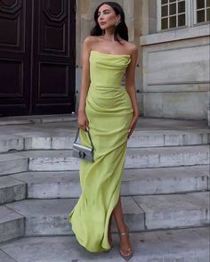 Summer Evening Gowns Elegant, Glam Wedding Guest Outfit, Izi Angus Outfits, Wedding Guest Outfit Inspiration Summer, Like Green Dress, Black Woman Wedding Guest Outfit, Celebrity Wedding Guest Outfit, Beach Formal Wedding Guest For Women, Jewel Tone Dresses Formal