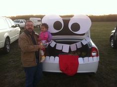 Mouth Trunk Or Treat, Punny Halloween Costumes, Clever Halloween Costumes, Fall Fest, Trunk Or Treat, Halloween Snacks, Family Halloween Costumes, Happy Fall Y'all, Fall Festival