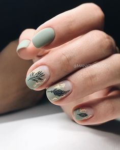 (ad) Hide those blemishes with nail salon design that comes in a host of colours nowadays. Your nail colour should match your outfit although sometimes ... Winter Nail Art Ideas, Trending Nails, Winter Nail Art, Winter Nail, Nail Art Ideas, Floral Nails, Nail Polishes, Green Nails