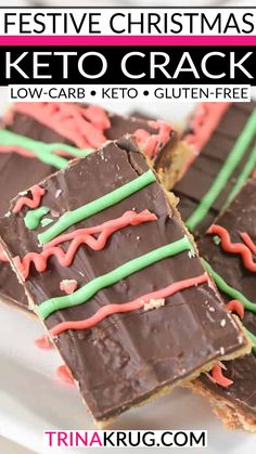 This Keto Christmas Crack is a festive treat you won't want to miss! Made with crispy low-carb crackers, a rich toffee layer, and decadent chocolate, it’s the perfect holiday indulgence. Top with a red and green drizzle for a fun and festive twist. Make this Keto Christmas Crack for your next holiday gathering and watch it disappear! #KetoChristmas #LowCarbDessert #HolidayTreats #KetoCrack #ChristmasDesserts | @trinakrug Toffee Bark, Low Carb Christmas, Keto Holiday Recipes, Crispy Crackers, Low Carb Crackers, Cracker Toffee, Easy Gluten Free Desserts, Keto Holiday