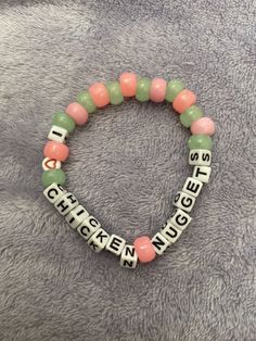 Best Friend Beaded Bracelets Funny, Cursed Bracelet, Grunge Beaded Bracelets, Kandi Matching Bracelets, Kandi Bracelets Ideas Words, Bead Bracelet Words Ideas Edgy, Kandi Bracelets Aesthetic, Kandi Bracelet Ideas