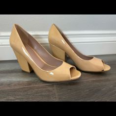 New Vince Camuto Tan Patent Leather Peep Toe Heels. Never Worn But There Is A Small Black Mark At Inner Left Toe And Small Red Mark On Heel. Casual Open Toe Heels For Office, Open Toe Patent Leather Heels For Work, Open Toe Patent Leather Heels For Office, Trendy Open Toe Office Heels, Trendy Open Toe Heels For Office, Casual Open Toe Heels For Work, Beige Patent Leather Open Toe Heels, Beige Open Toe Office Heels, Beige Open Toe Heels For Office