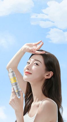 Sunscreen Model Photoshoot, Korean Skincare Photoshoot, Sunscreen Photoshoot, Sunscreen Ads, Sunscreen Aesthetic, Cosmetics Advertising, Skincare Products Photography, Studio Photography Poses, Beauty Photoshoot