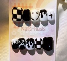 Halloween Nail Designs Short Square, Blink 182 Nails, Country Acrylic Nails, Black And White Nail Art, Business Nails