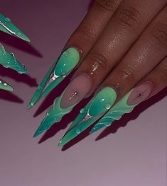 Marble Encapsulated Nails, Long Artistic Nails, Nails Baddie Aesthetic, Advanced Nail Art, Marble Stilleto Nails Designs, Green Encapsulated Nails, Super Long Acrylic Nails Sharp, Extra Long Green Acrylic Nails, Baddie Nail Designs