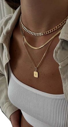 Pretty Jewelry Necklaces, Luxe Jewelry, Gold Armband, Jewelry Accessories Ideas, Jewelry Fashion Trends, Jewelry Essentials