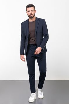 Collection : 2024/2025 spring/summer🔆Product : New Collection Tyler Slim Fit Navy Suit Color: NavyAvailable Size : 46-48-50-52-54-56Material : %55 Cotton, %45 Polyester Navy Blue Suit Men Casual, Men Casual Suit, Casual Suits Men, Terno Slim Fit, Leisure Suit