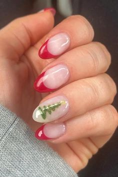 Short Christmas Nails, Christmas Nails Designs, Classy Nail Art Ideas, Festive Nails, Christmas Tree Nails, Classy Nail, Fluff Desserts, Christmas Gel, Nails Sparkle