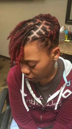 Crown Locs Styles, Short Locs Hairstyles For Women Dreadlock Styles, High Ponytail With Bangs, Ponytail With Bangs, Sister Locks, Locs Styles, Short Locs