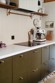 the kitchen counter is clean and ready for us to use