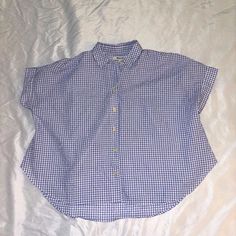 Never Worn Nwot - Linen Material Europe Packing, Packing For Europe, Packing Essentials, Madewell Top, Linen Material, Short Sleeve Button Up, Madewell, Button Downs, Button Up Shirts