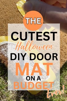 Cute Halloween Diy, Halloween Diy Door, Door Mat Diy, Halloween Props Diy