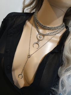 Trendy Metal Jewelry With Moon Charm, Trendy Metal Necklace With Moon Charm, Trendy Metal Moon Charm Jewelry, Trendy Silver Moon Jewelry, Trendy Silver Jewelry With Moon Charm, Trendy Silver Necklace With Moon Charm, Chain Layered Necklace, Chunky Choker, Goth Necklace