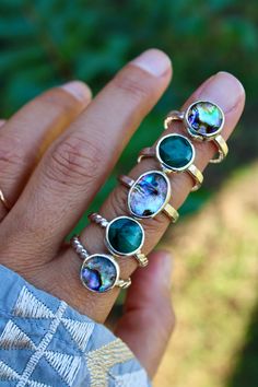 Faceted crystal Abalone doublet set on .925 Sterling Silver with a thick hammered twisted band. Emerald Set, Hammered Band, Twisted Band, Wardrobe Ideas, Hair Ornaments, Faceted Crystal, Emerald Ring, Ring Gift, Emerald