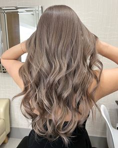 Milk Tea Brown Hair Formula, Hair Color Ideas For Long Brown Hair, Mink Brown Hair Color, Milk Tea Hair Formula, Milk Tea Beige Balayage, Blonde Chocolate Hair, Mochachino Brown Hair, Light Ash Brown Hair Formula, Milk Tea Brown Hair Color Balayage