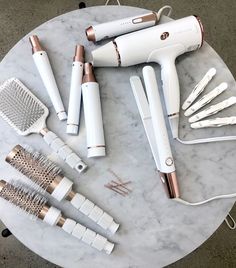 Life Of A Hairstylist, Hairstylist Products, Hair Tools Aesthetic, Hairstyling Tools, Hair Dryer Set, Penyimpanan Makeup, Hair Care Kit, Alat Makeup