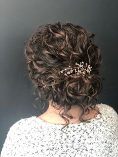 Mother Of The Bride Hair, Penteado Cabelo Curto, Short Curly Hair, Wedding Hair And Makeup, Long Curly Hair