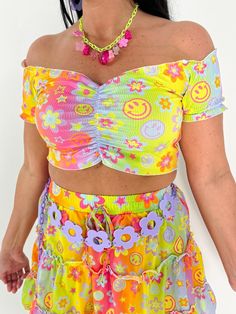 edc outfits | camp EDC | modest festival outfit | 90s nostalgia | PLUR package | kandi kids outfit | rainbow festival outfit | raver underground | rave top Orlando Outfit Ideas, Kandi Kid Outfit, Edc Orlando Outfits, Kandi Kids, Underground Rave, Edc Orlando, Rainbow Festival, Kandi Kid, Edc Outfits