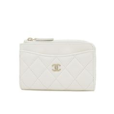 Used Chanel Matelasse Card Wallet/Coin Case Caviar Skin White Ap3179 (Sku: Gzl14dzk) === General === Brand : Chanel === Design === Type : Coin Purse/Coin Case Gender : Women Material : Caviar Leather Color : White === Size === Size (Hxwxd) : 8.5cm X 13cm / 3.34'' X 5.11'' === Included Items === Accessories : Box, Dust Bag Accessories Notice : Before Purchasing, Please Refer To The Images Of The Accessories Included With The Item. === Condition === Condition : Opened (Never Used) Ranking : Rank Ns Never Used / Display Item Seller Ranking : Rank N Overall Scratches : Insignificant Overall Dirt : Insignificant Overall Traces Of Use : Insignificant Condition Notice : Before Purchasin Skin White, Chanel Design, Chanel Accessories, Accessories Box, Card Wallet, Luxury Branding, Coin Purse, Dust Bag, Bag Accessories