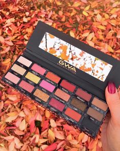 Autumn palette of dreams 🍁🧡 The perfect eyeshadow palette for this Fall. Who’s lusting over the GWA Rose Metals palette? 💫 📸 Cruelty free and available on the Girls With Attitude website #gwalondon Perfect Eyeshadow, Autumn Palette, Cruelty Free