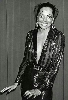 diana ross, 1970s Studio 54 Fashion, Moda Disco, Studio 54 Party, Disco Fashion, 70s Look, 70s Women, 70s Disco, Studio 54