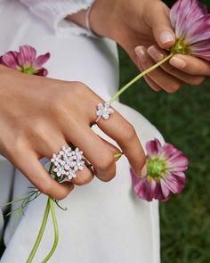 Large Diamond Stud Earrings, Triple Diamond Ring, Graff Jewelry, Large Diamond Rings, Flower Diamond Ring, Pave Diamond Earrings, Fine Diamond Jewelry, Jewelry Model