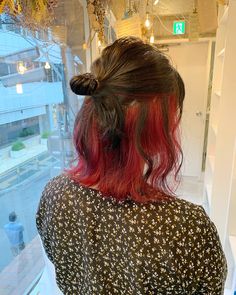 Fire Peekaboo Hair, Peekaboo Hair Red And Brown, Red Underside Hair, Wolfcut With Red Underneath, Red And Brown Dyed Hair, Red Hair Under, Red Tip Hair Brown, Peekaboo Highlights Wolfcut, Underhair Dye Red