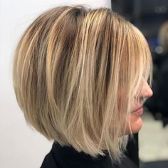 Bronde Layered Bob Modern Bob Hairstyles, Layered Bob Haircuts, Modern Haircuts, Layered Bob Hairstyles, Bob Hairstyles For Fine Hair, Long Bangs, Layered Bob, Short Bob Haircuts, Blonde Bobs