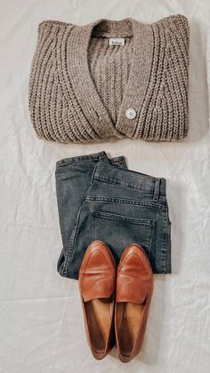 Classic Chic Fall Outfits, Chic Travel Outfit, Teacher Outfits Fall, Professional Outfits, Work Fashion, Autumn Winter Fashion, Chic Outfits, Casual Style