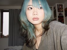 Aesthetic Hair Green, Blue Hair Pink Bangs, Long Green Hair Aesthetic, Green Hair Girl Aesthetic, Blue Haired Girl Aesthetic, Harajuku Hair, Mint Hair, Fantasy Hair, Scene Hair