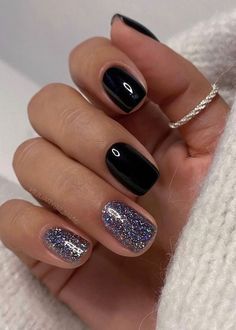 Nye Nails, New Years Nail Designs, New Years Eve Nails, Nude Nail Designs, Manicure Tips, Nails Glitter, Fake Nail, New Year's Nails