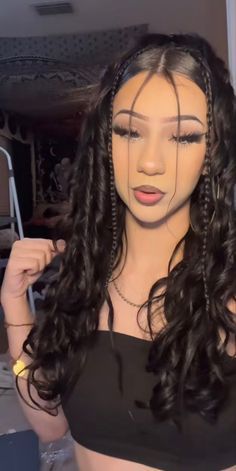 Latina Hair, Y2k Hairstyles, Fest Outfits, Smink Inspiration, Hairstyles For Layered Hair, Hairdos For Curly Hair, Hair Stylies