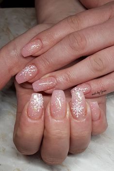 Snowflake French Tip Nails Square, Short Square Nails Winter, Christmas Nails Square, Winter Nail Art Designs, Pretty Nail Designs, Makijaż Smokey Eye, Snowflake Nails