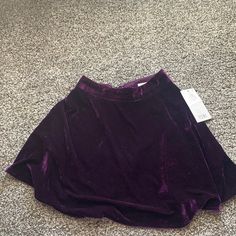 Never Worn! Purple Velvet Flowy Mini Skirt. Velvet Purple Velvet Skirt, Purple Mini Skirt, Flowy Mini Skirt, Velvet Mini Skirt, Flare Top, Purple Skirt, Velvet Skirt, Suede Skirt, Purple Velvet