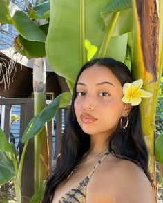 Tropical Girl, Summer Picture Poses, Make Up Inspo, Island Girl, Cute Poses For Pictures, Summer Pictures, Cute Poses, Pretty Selfies, Selfie Poses