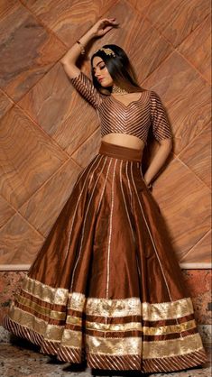 Silk Lehenga Blouse Designs, Printed Lehenga Designs, Customize Lehenga, Gagra Choli Fashion, Lehangas Designs, Lehenga From Saree, Silk Lehenga Designs, Choli Ideas, Lace Lehenga