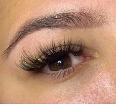 Castor Oil For Eyelashes, Glitter Eyelashes, Lashes Ideas, Lash Maps, Castor Oil Eyelashes, Eyelash Perm Kit, Brow Growth Serum