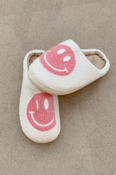 Pink Smile Slippers, Smiley Face House Slippers, Pink Smiley Slippers, Smily Face Slipper, Smilie Face Slippers, Smiley Face Pajamas, Pink Smiley Face Slippers, 5 Besties, Happy Slippers