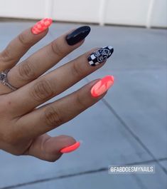 Rock Concert Nails, Punchy Nails Designs, Cowboy Nails, Concert Nails, Teen Nails, Retro Nails, May Nails, Nails Now